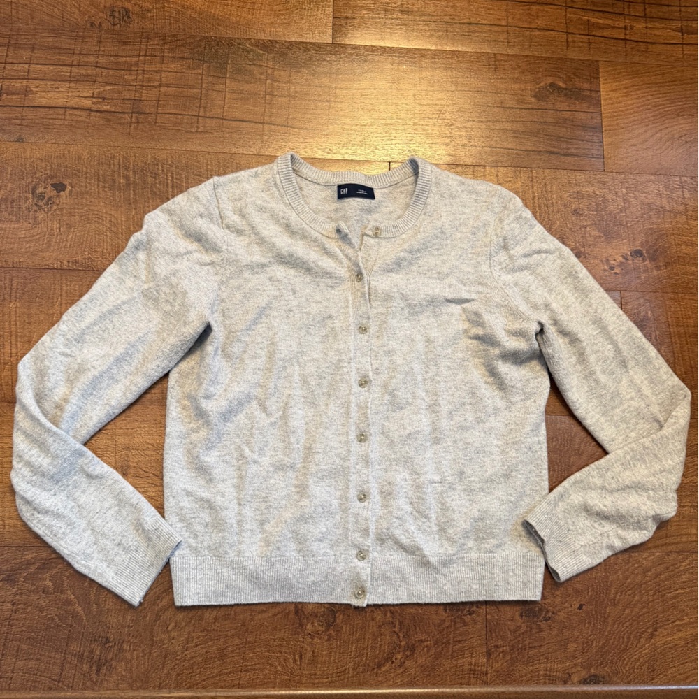 Light Gray Women's Button-Front Sweater Cardigan
